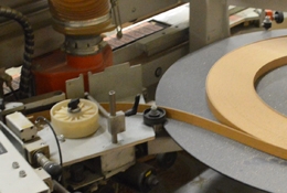如何解决板材封边热熔胶在应用中的常见问题